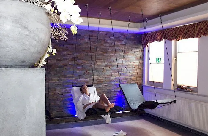 Goebel's Aquavita 4*